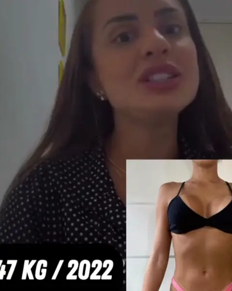 Kenia Gallo no depoimento, com a foto de depois